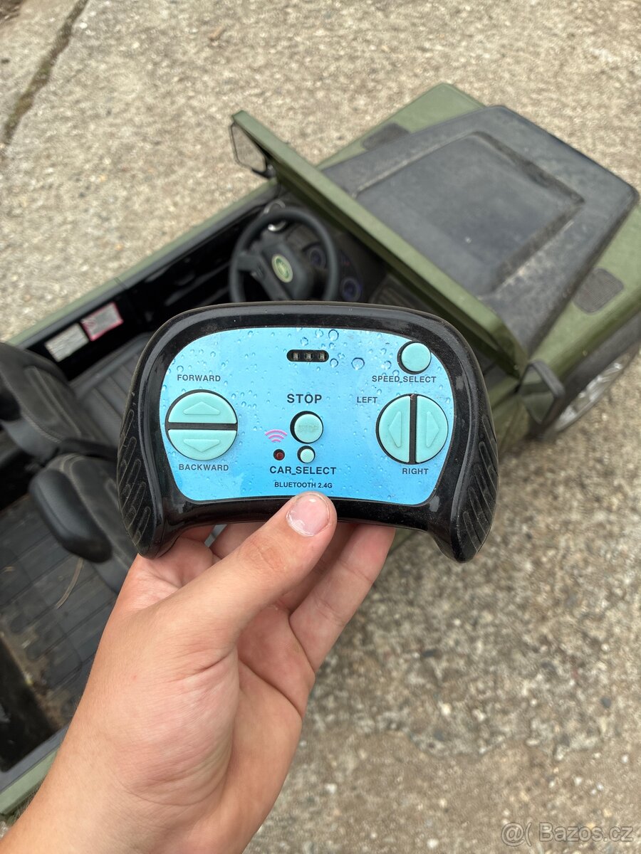 Dětské autíčko landrover defendr - 9