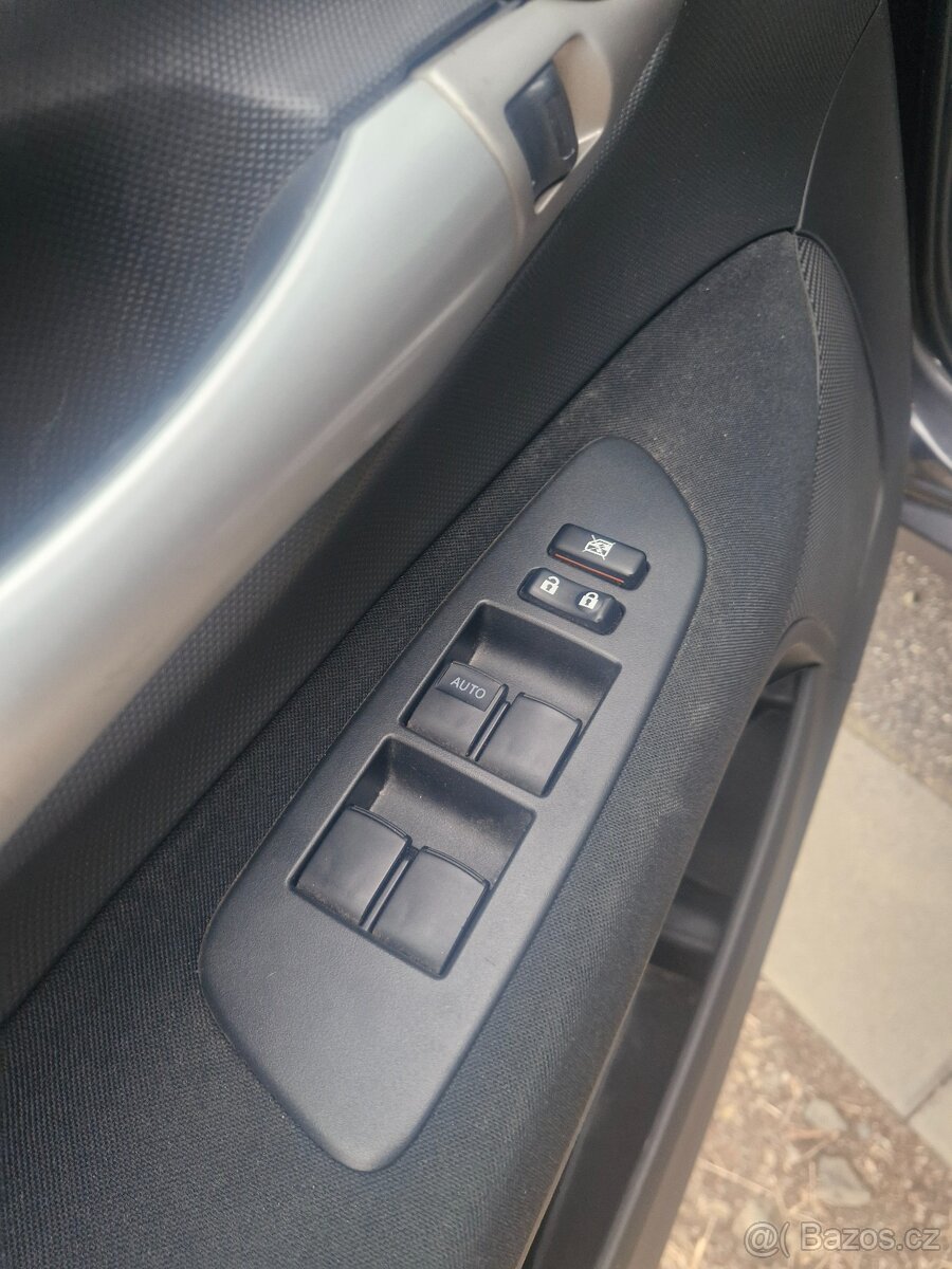 Toyota Auris 2.0 D-4D 93kw - 9