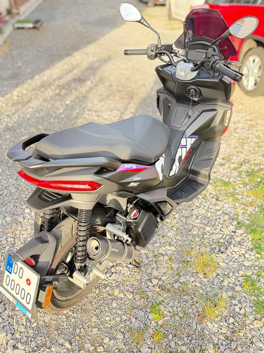Aprilia SR GT 125 GP REPLICA - 9