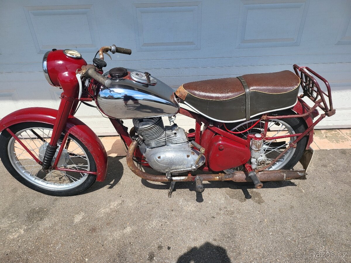 Prodám Jawa 11/250 pérak s TP - 9