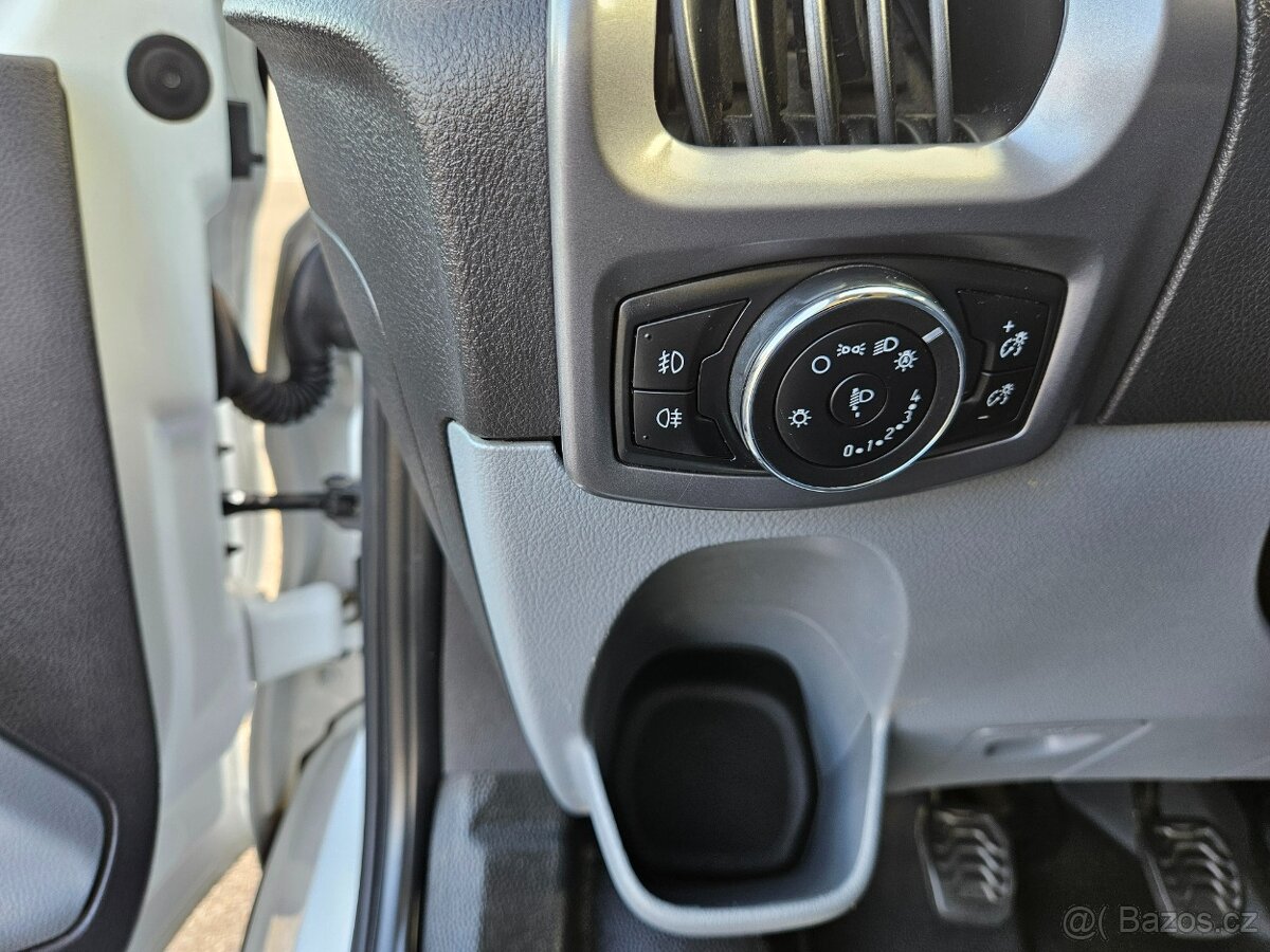 Transit Custom 2,0 TDCi 96 kW 6 míst L1H1 - 9