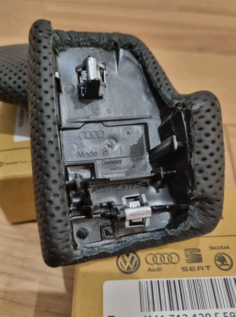 Vrch kryt hlavice radici paky AUDI - 9