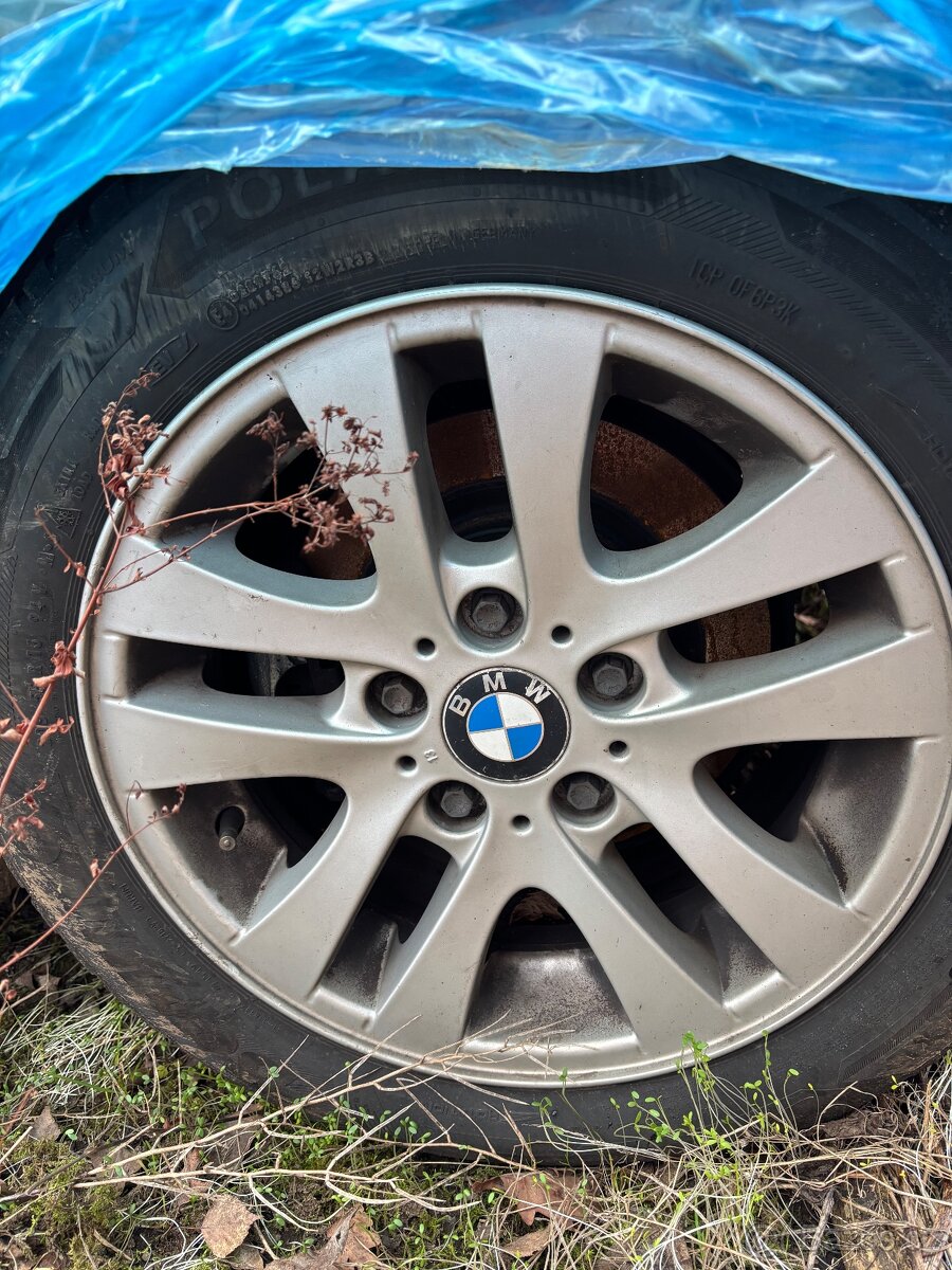 BMW E90 325i bourané ND - 9