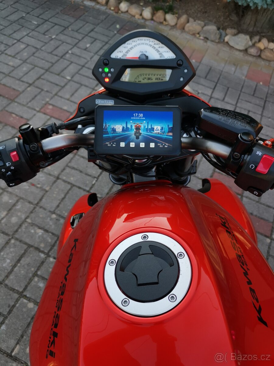 Kawasaki ER-6n - 9