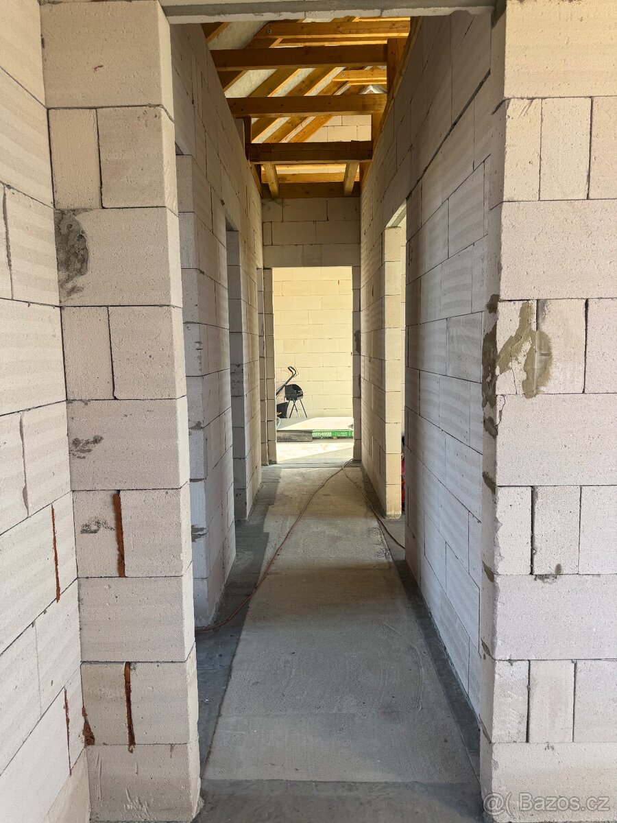 Prodej hrubé stavby rodinného domu 3+kk v obci Bukovina u Hr - 9