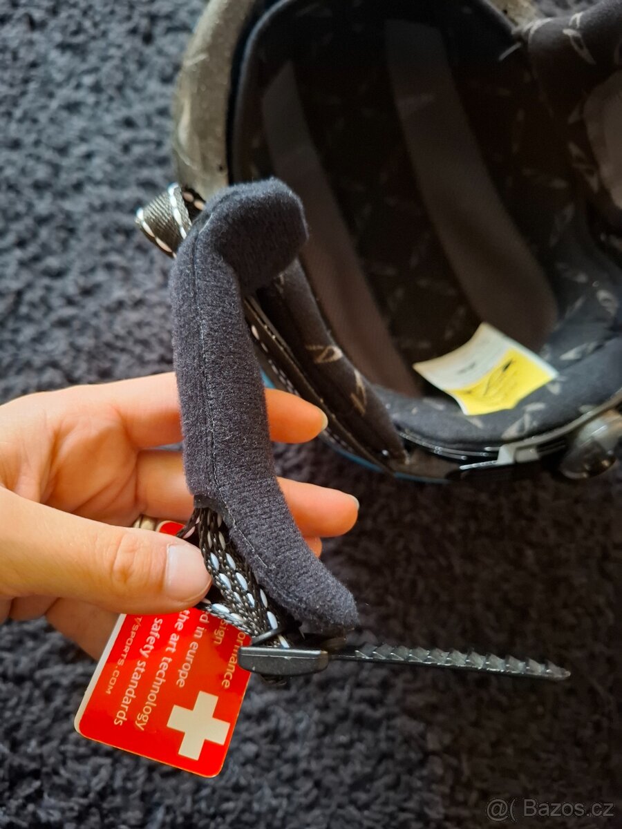 Lyžařská helma - 9