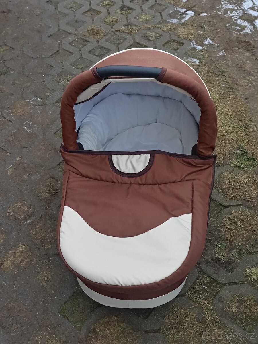 Dětský kočárek - 9