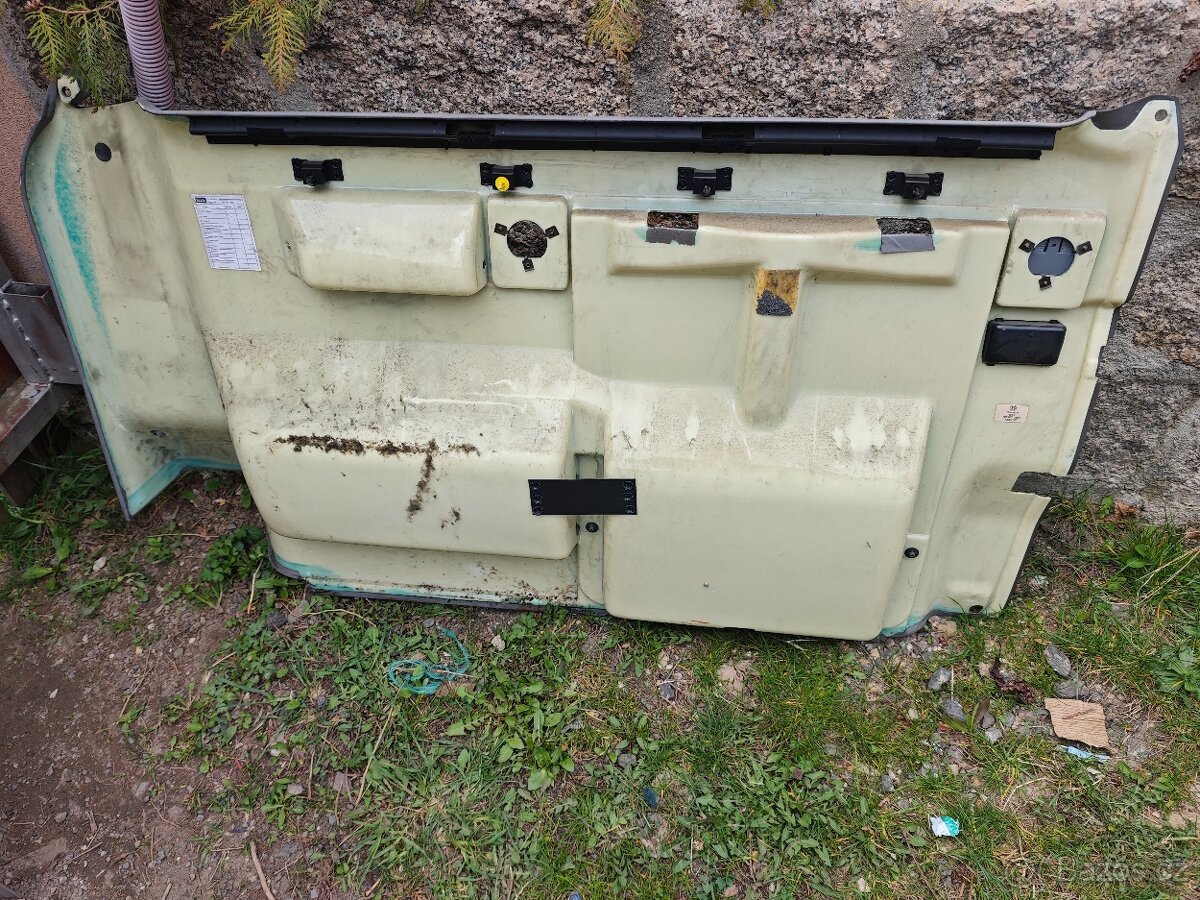 Prodám věci Interiér Multivan T4 - 9