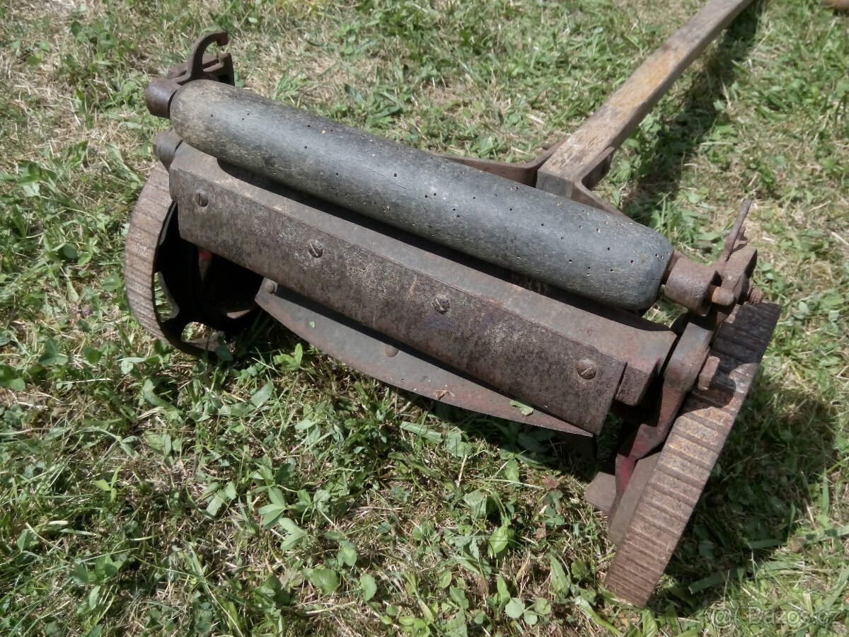 Sekačka ruční litinová BRILL - R52B - PLATÍ do SMAZÁNÍ - 9