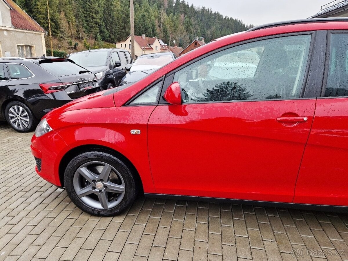 SEAT Altea XL, r.v. 2015, 145 tis. km, plný servis - 9