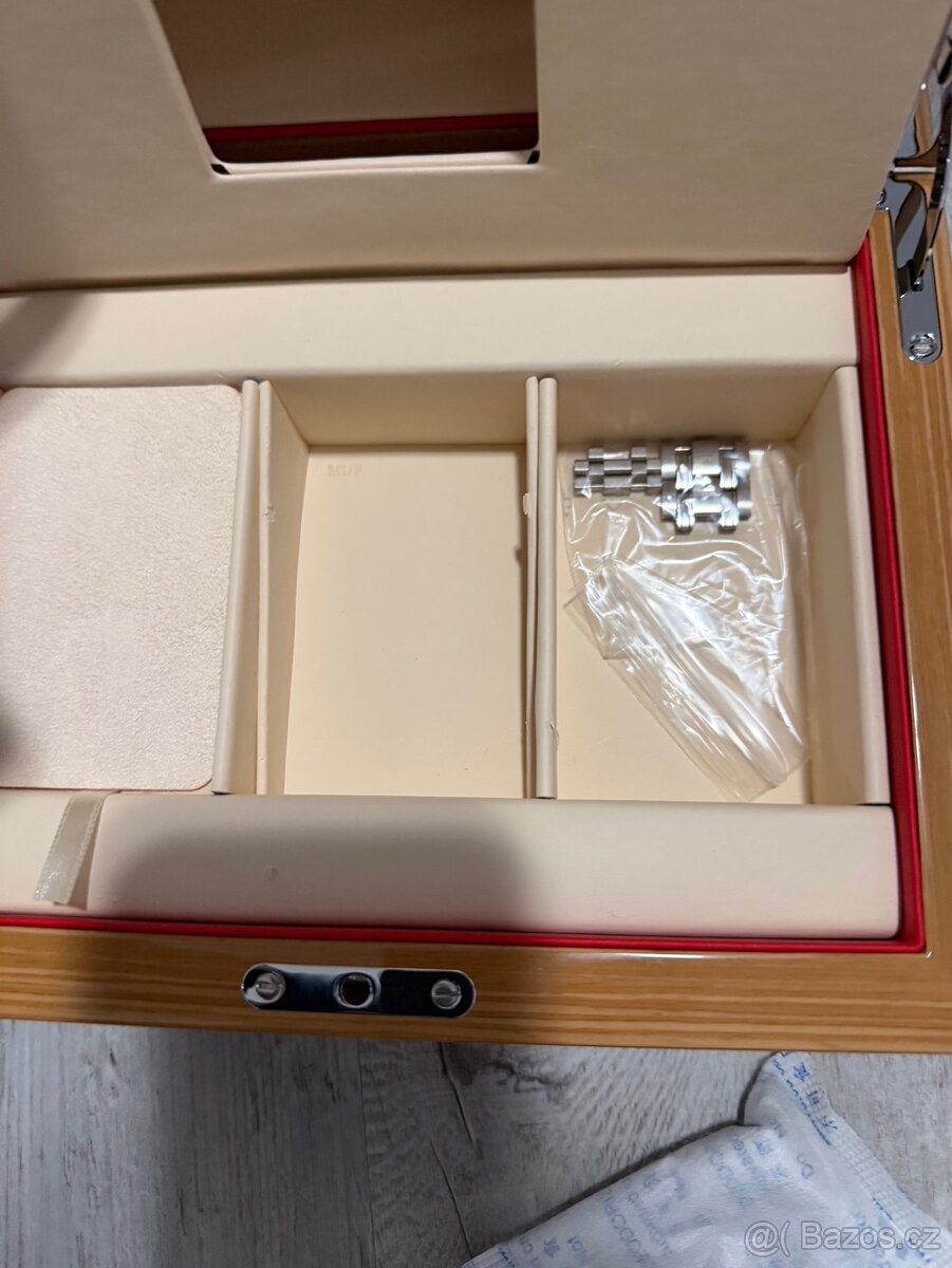 Omega Seamaster Professional Diver 300M - 9