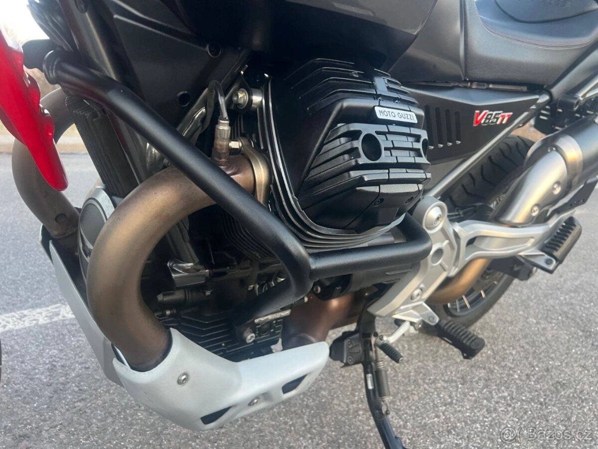 Moto Guzzi V 85 TT - 9