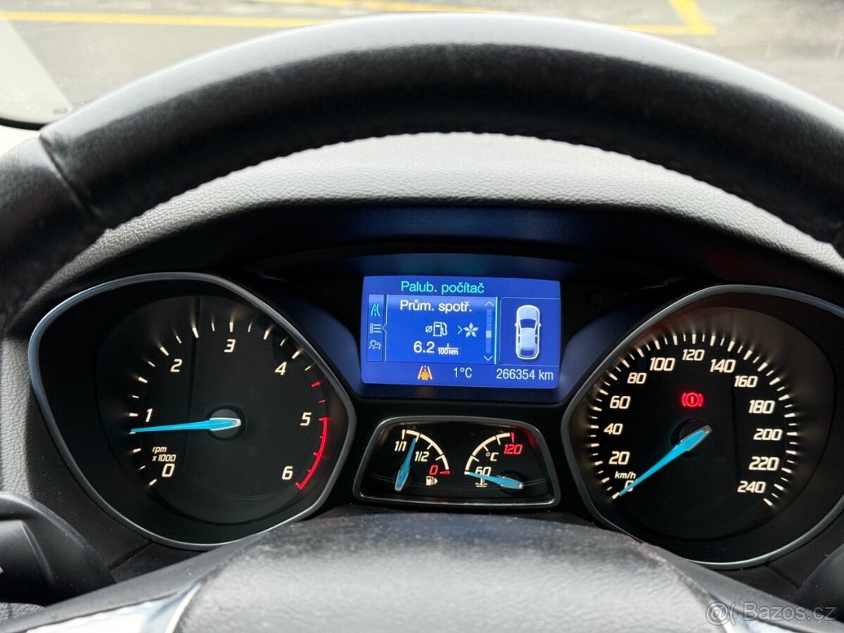 Ford Focus 1.6 TDCi Trend • 10/2012 • 85kw • 1. majitel v ČR - 9