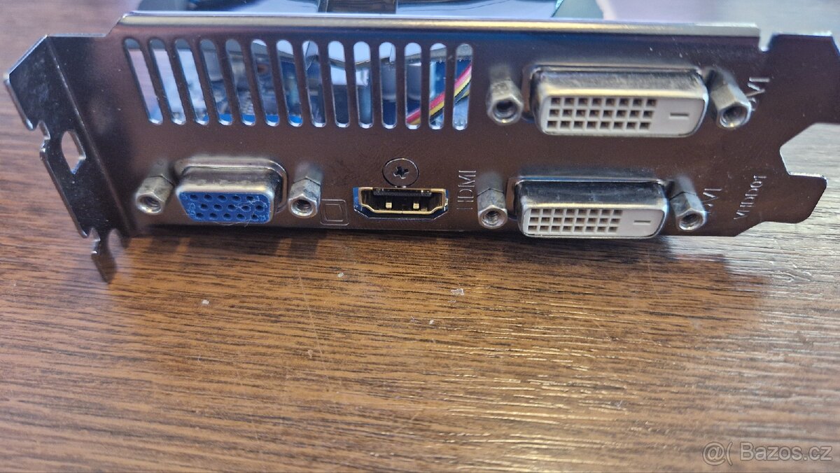 Grafické karty PCI-E plně funkční - 9