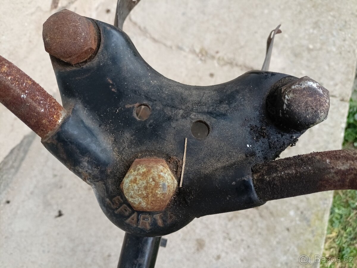 Sparta 250 ram s vidlicí - 9