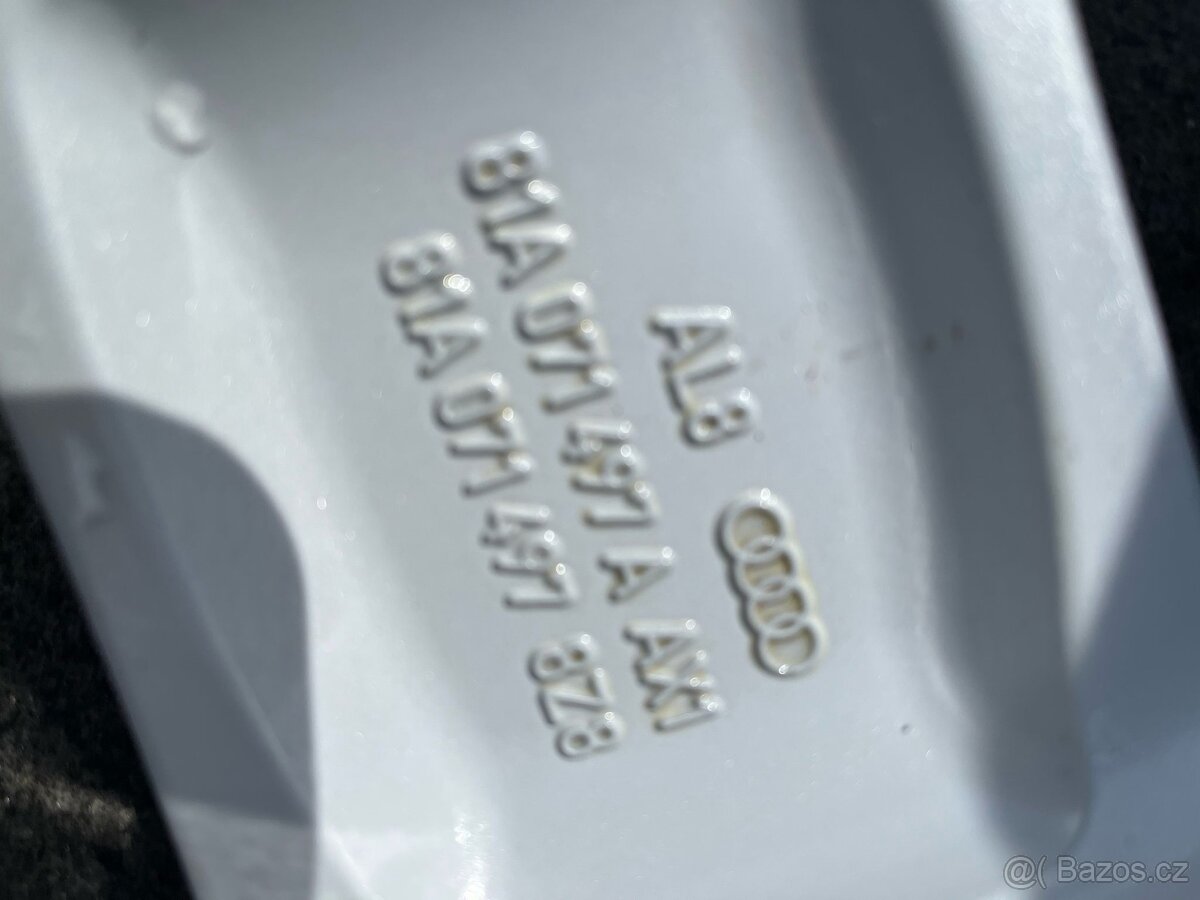 Audi Q2, kola 17" - 9