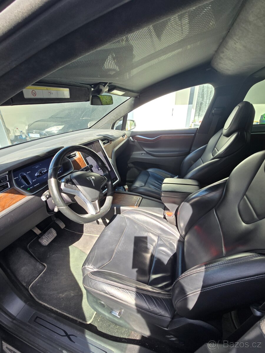Tesla Model X 100D - 9