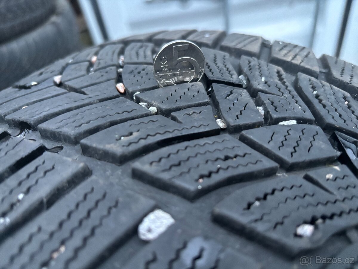 Zimní pneu Goodyear 225/45/17 - 9