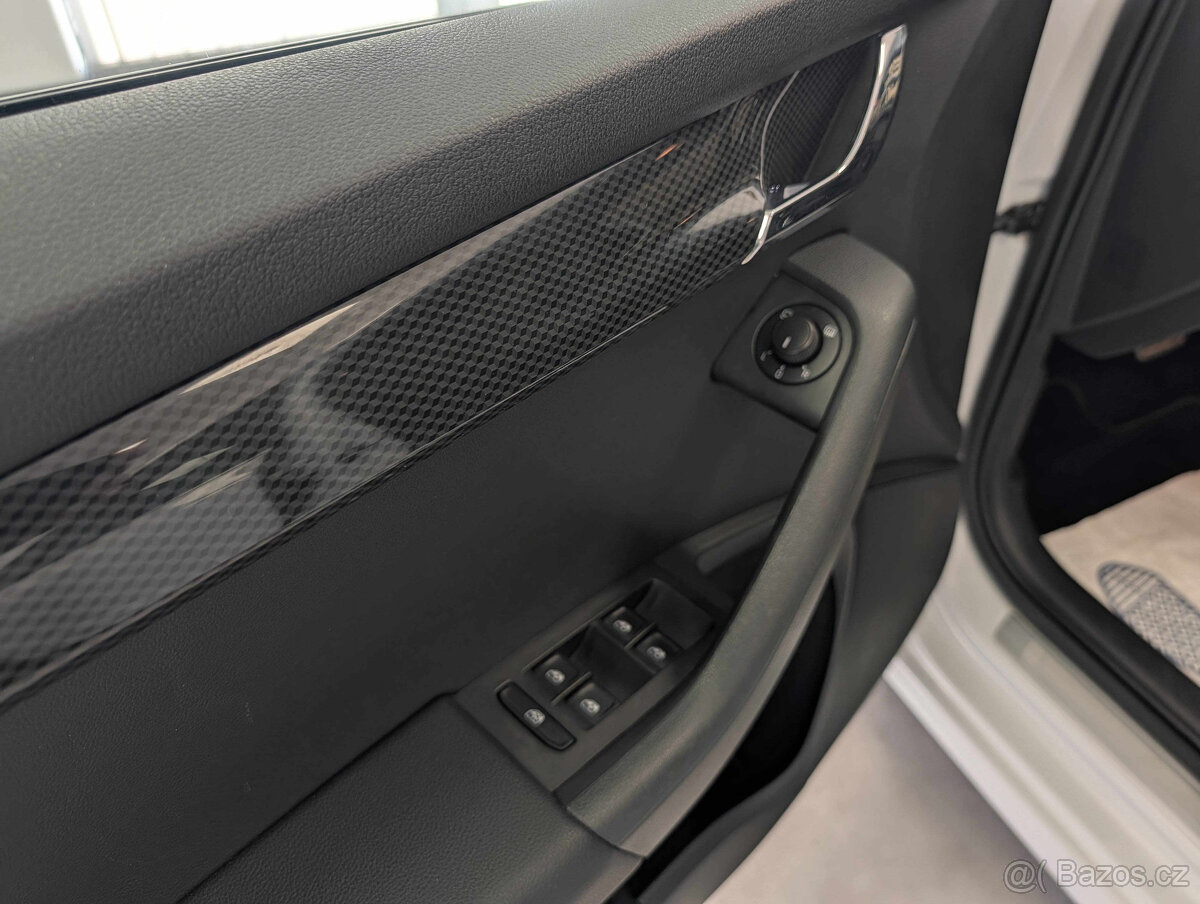 Škoda Octavia 2,0 TDI RS 4x4 - 9