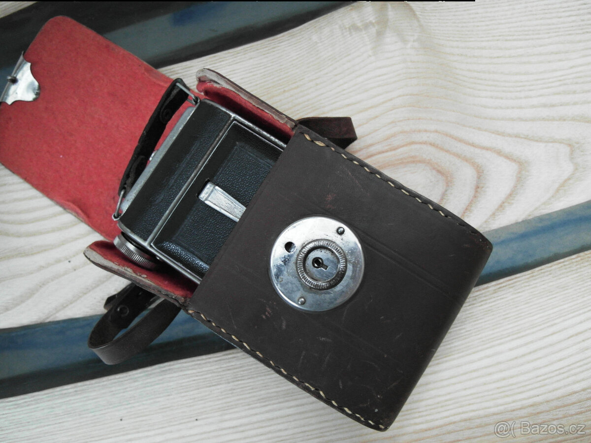 Starý fotoaparát CERTIX - 9