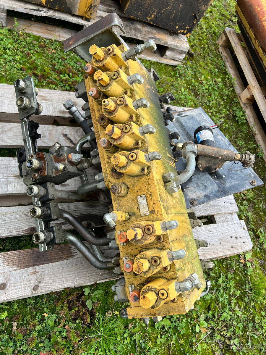 Caterpillar Díly na CAT M 315 - 9