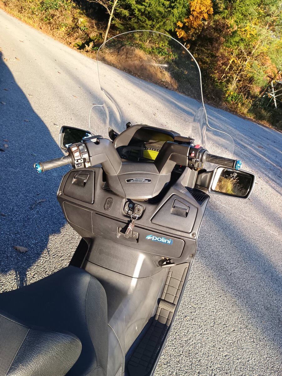 SUZUKI BURGMAN AN 650 Execitive - 9