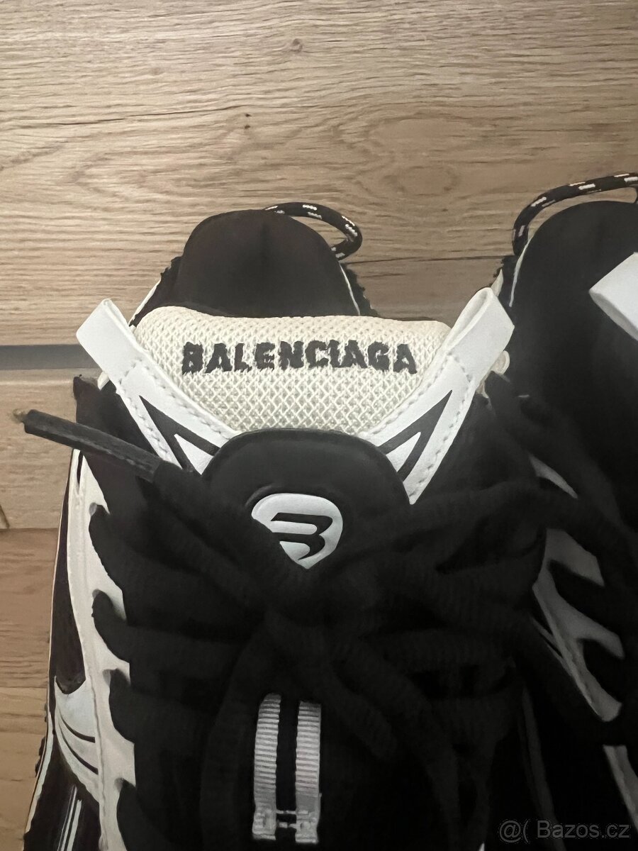 BALENCIAGA Runner BlackWhite Shoes - 9