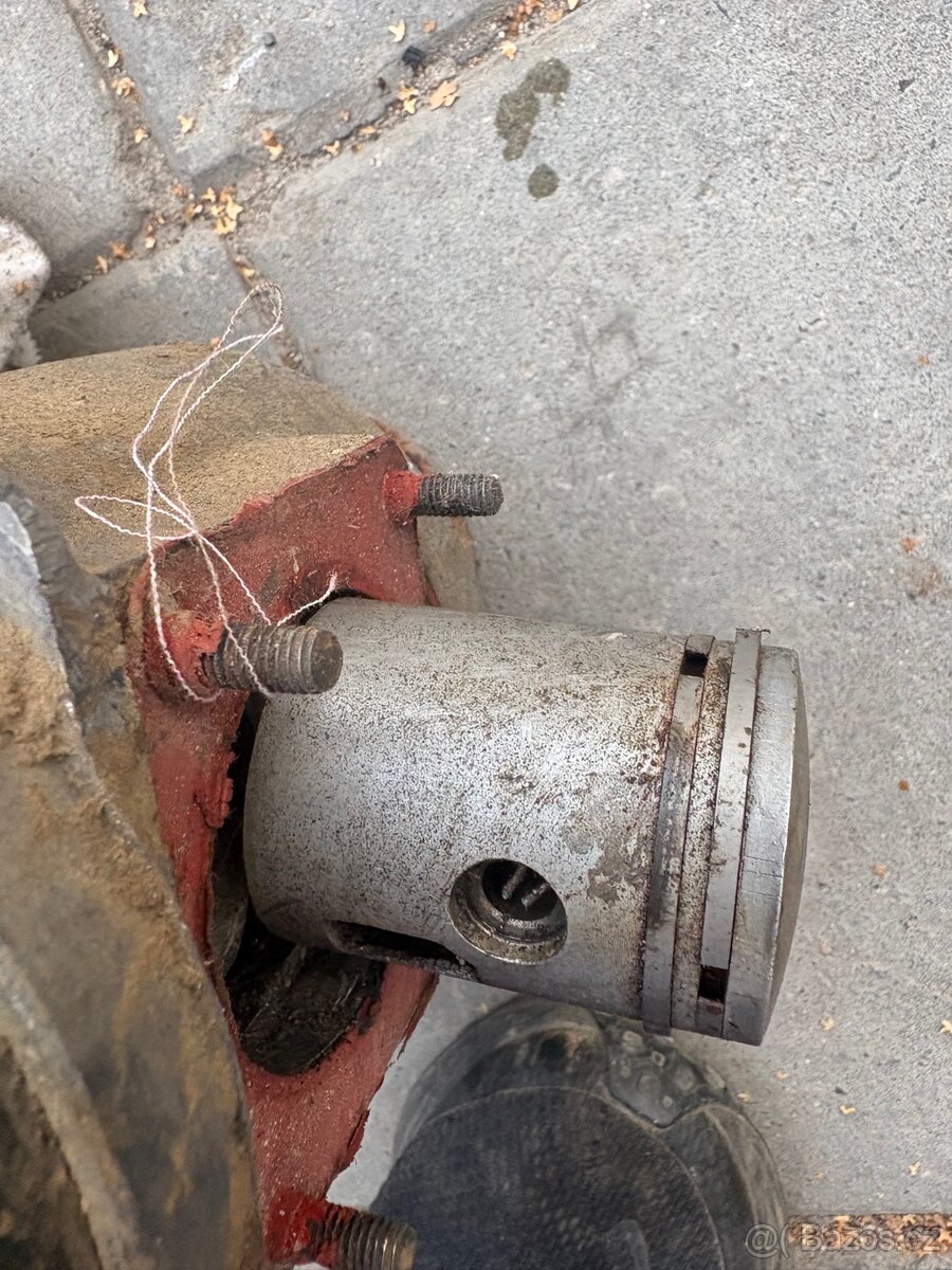 Stabilní motor ddr Simson - 9