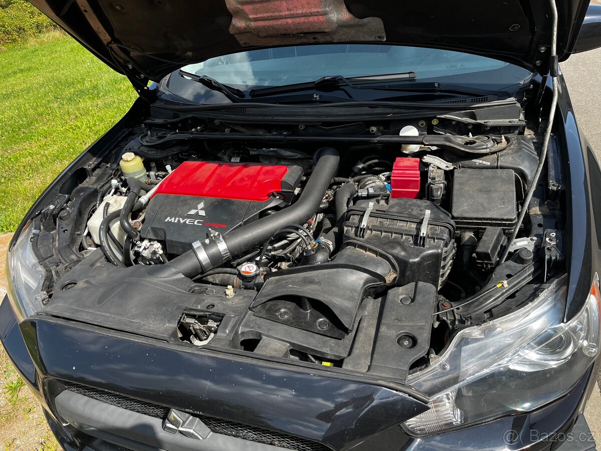 Mitsubishi Lancer Evo X - 9