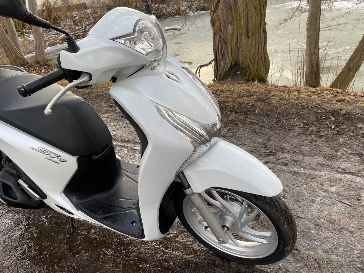 Honda SH 125 (2015) ABS - 9