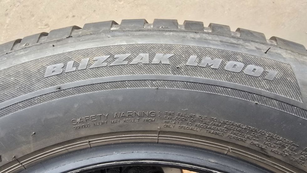 Zimní pneu 215/65/17 Bridgestone - 9