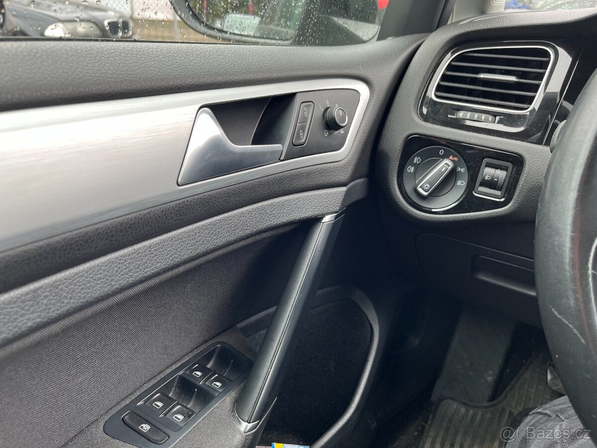 Volkswagen Golf 1.6TDi - 9