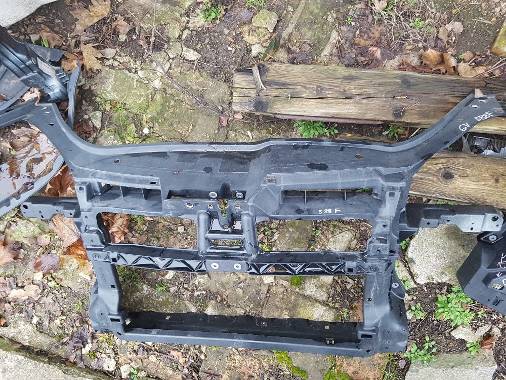 vw chladičová stěna zbytky starší golf IV golf V , Beetle - 9