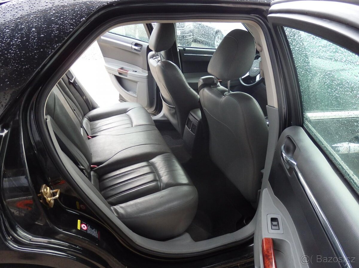 Prodám Chrysler 300C - 9