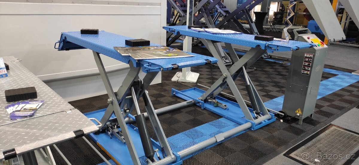 Zvedák DVOUSLOUPOVÝ se SPDNÍM/ VRCHNÍM propojením 3.5-7.5t - 9