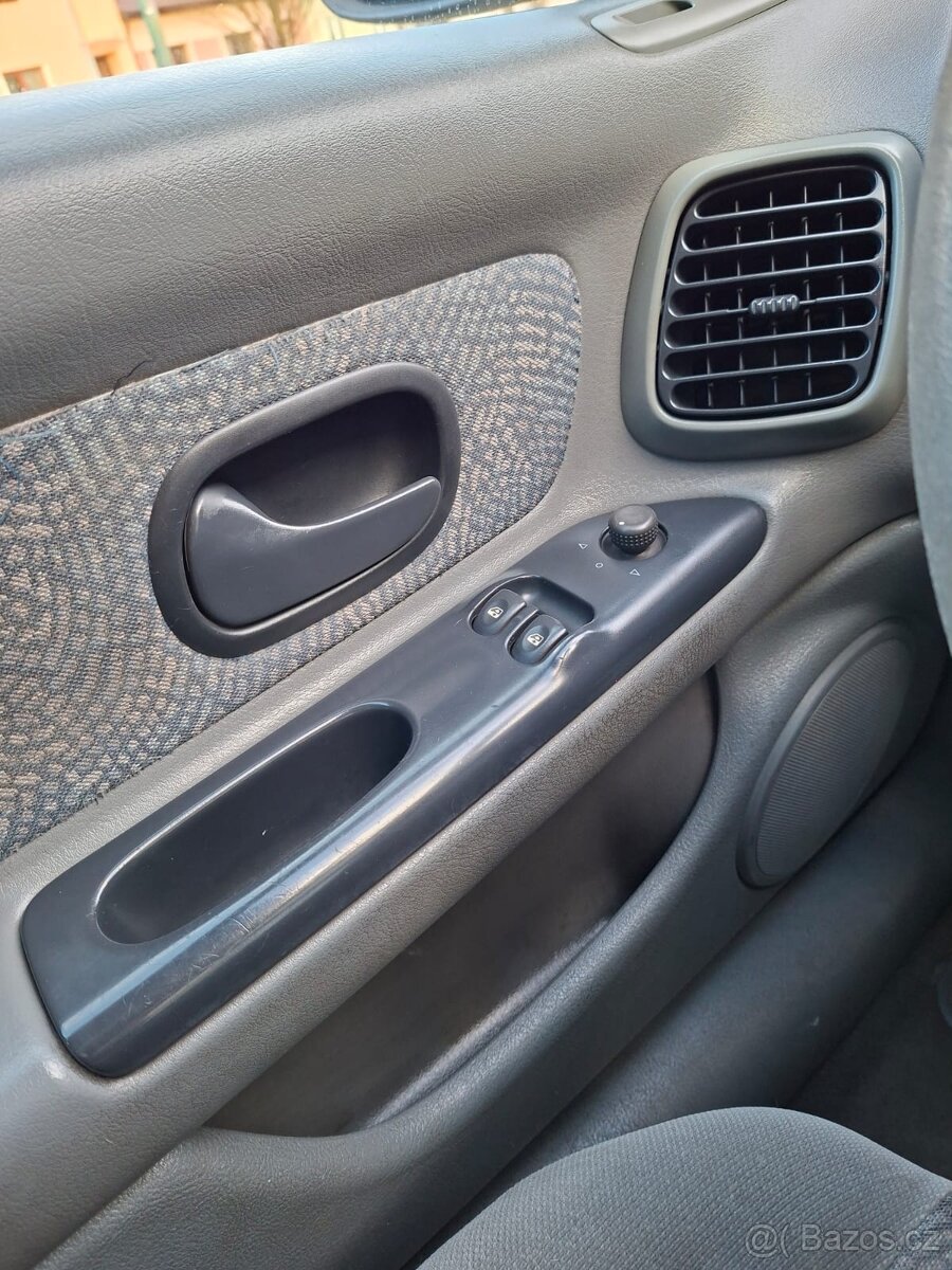 Renault Laguna kombi 1.9dti - 9