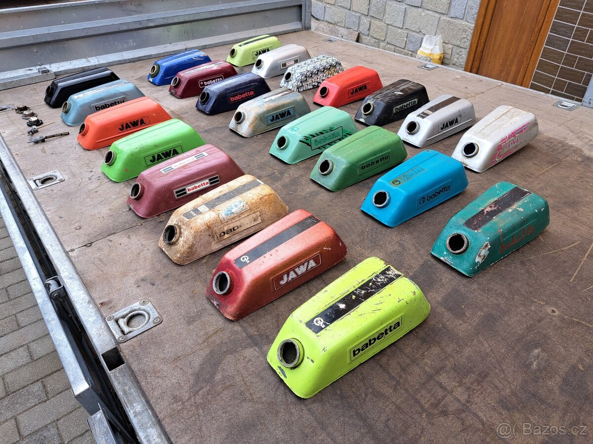 Nádrže na moped Babetta 210, 215, 225 - 9