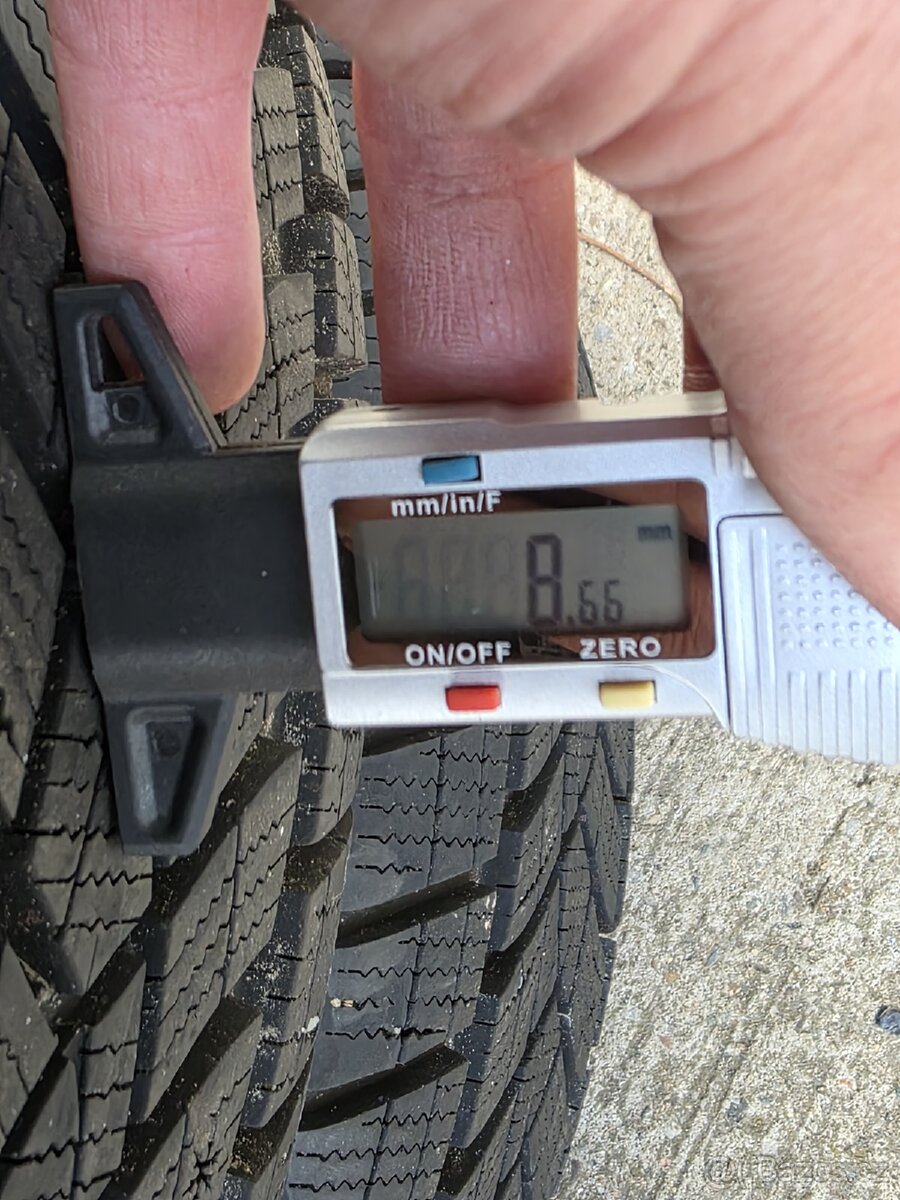 235/50/19 zimní pneu Goodyear UltraGrip SUV - 9