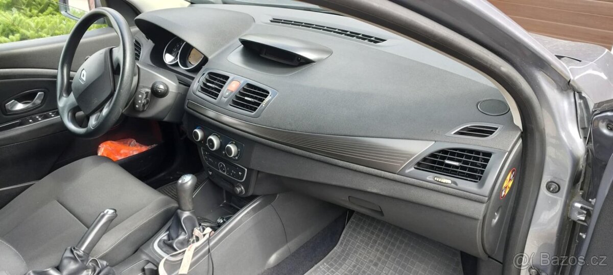 Renault Mégane 3 Hatchback 1,6 16V - 9