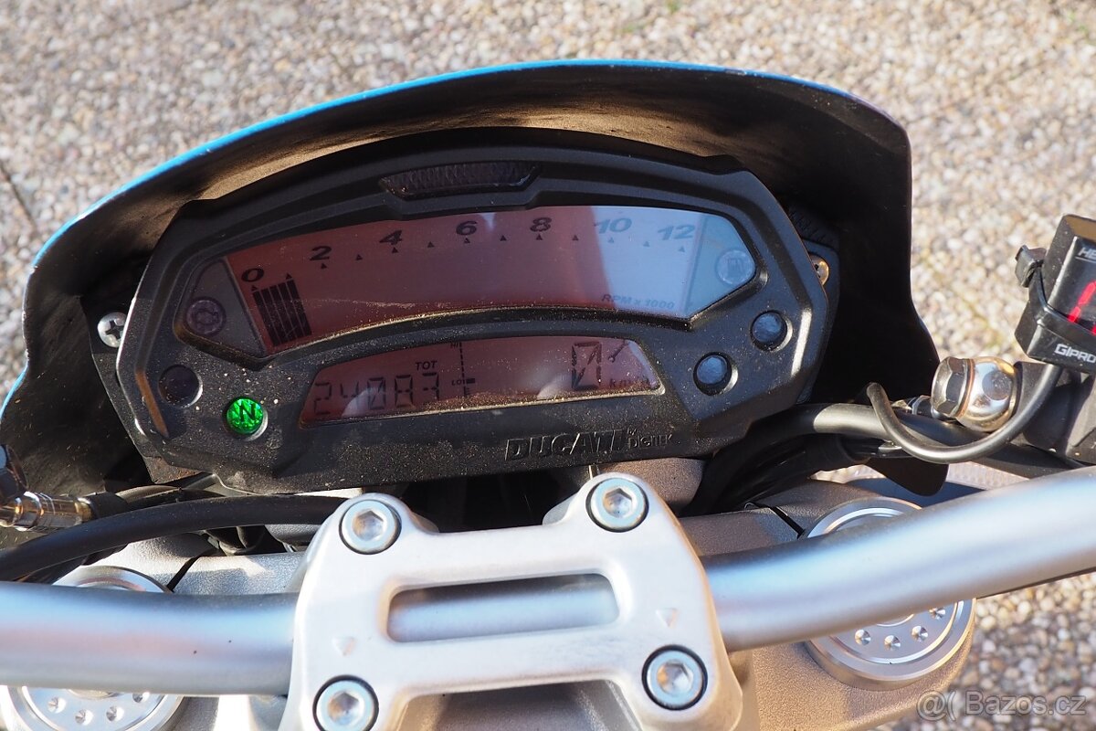 Ducati Monster 696 - 9
