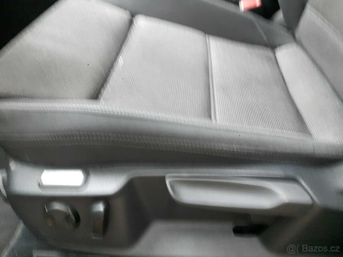 Volkswagen Passat 2.0TDI 4MOTION AUTOMAT - 9