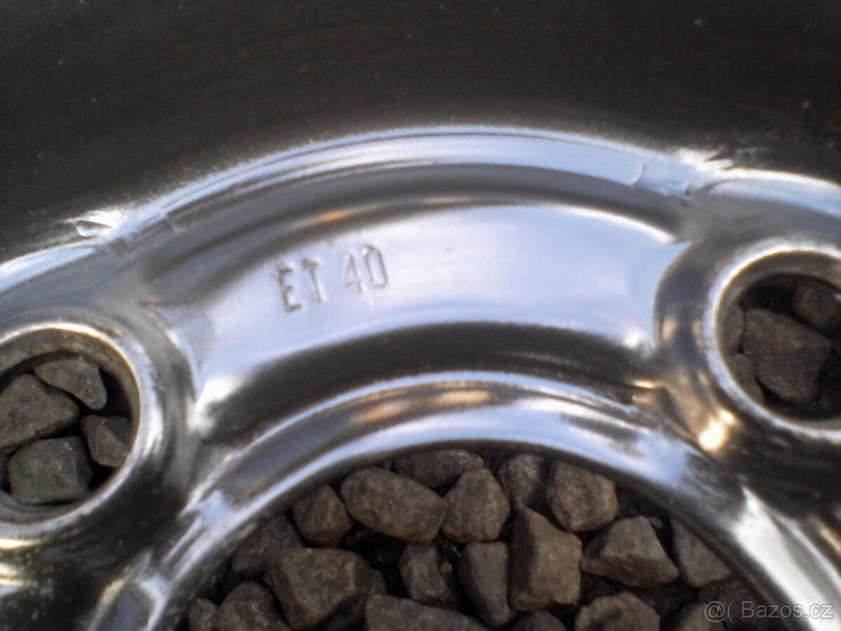 15 plechové disky Dacia Dokker,Logan II,III,Sandero II,III - 9