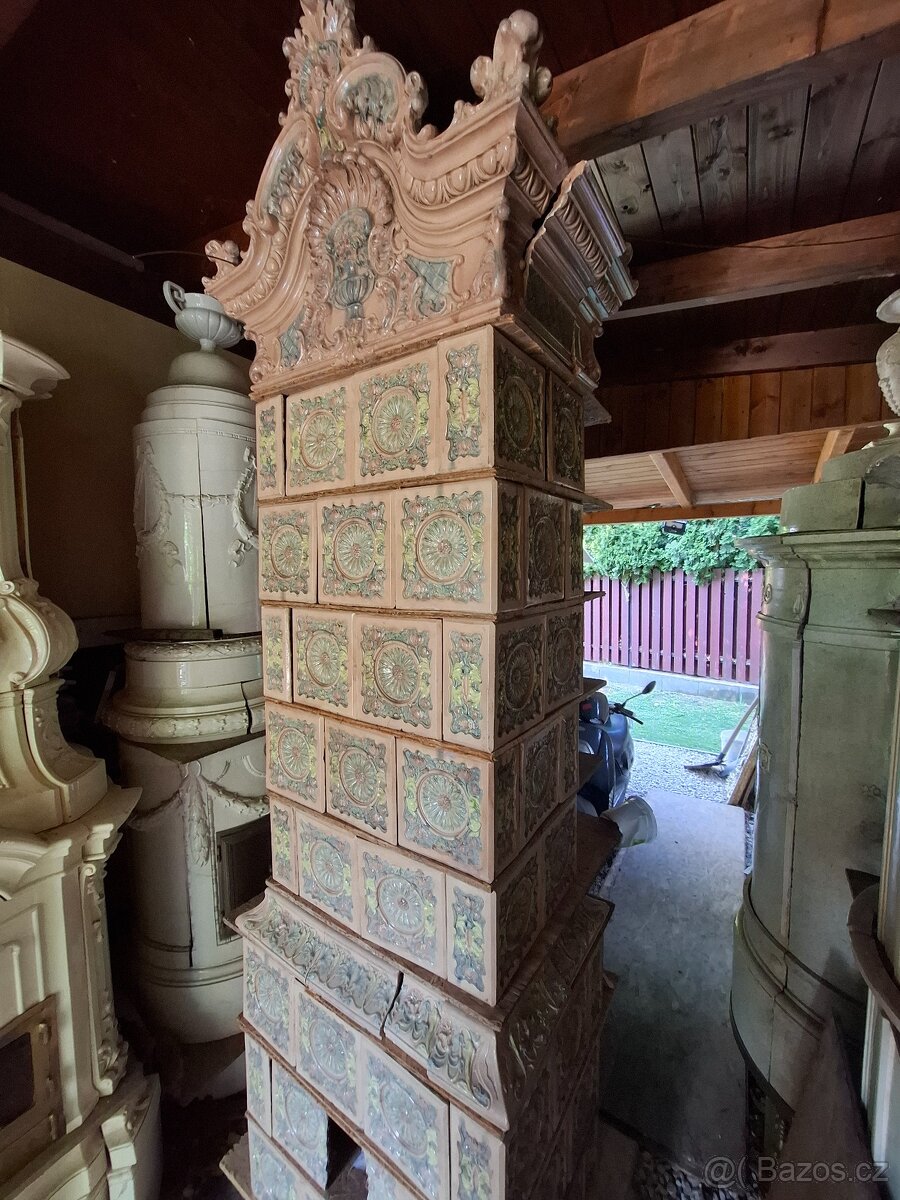 Kachlová kamna starozitná, barevná - 9