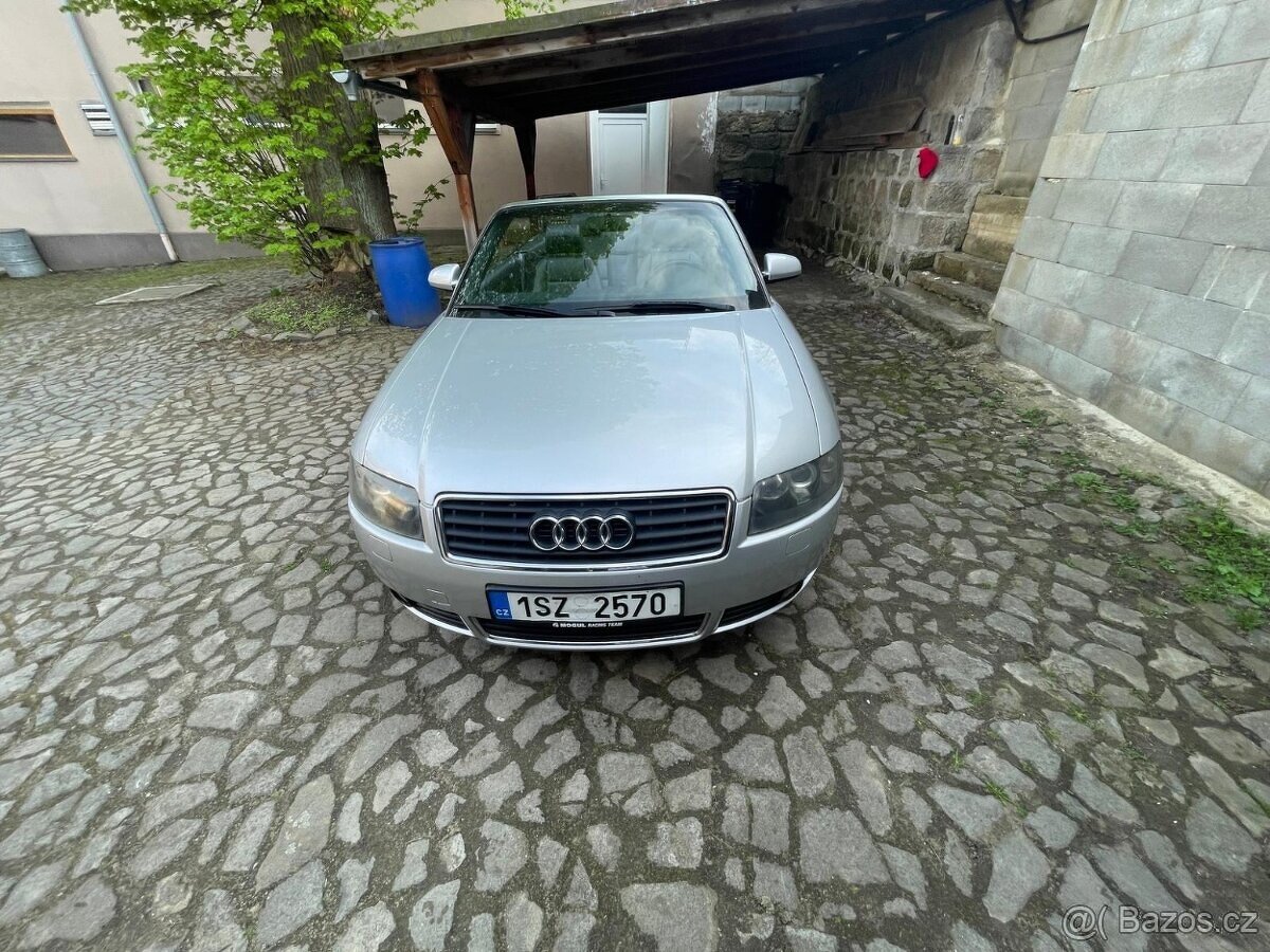 Audi A4 Cabrio 2.4 V6 - 9