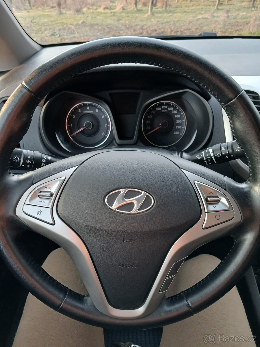 HYUNDAI IX20 1.4 66kw - 9