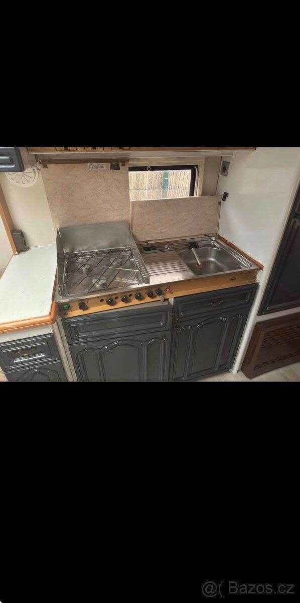 Karavan hobby 495 - 9