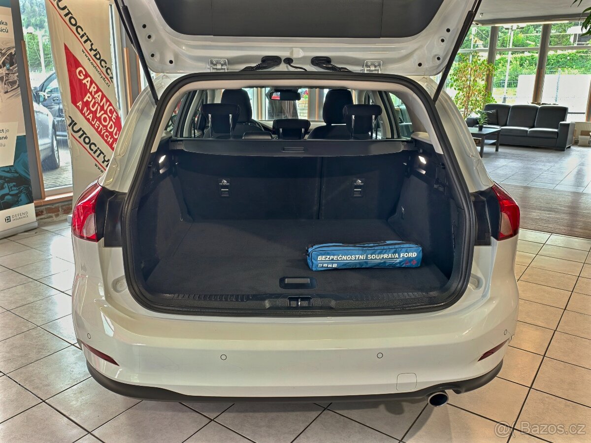 Ford Focus 1.5 EcoBlue LED, LANE, ČR, DPH - 9