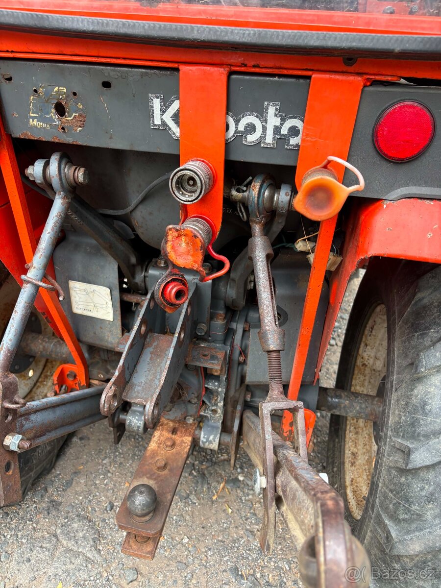 Malotraktor Kubota Aste 4x4. - 9