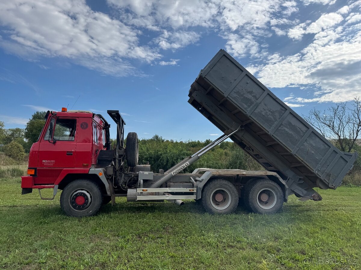 Prodám Tatra 815 kontejner spodní hák,Traktor - 9