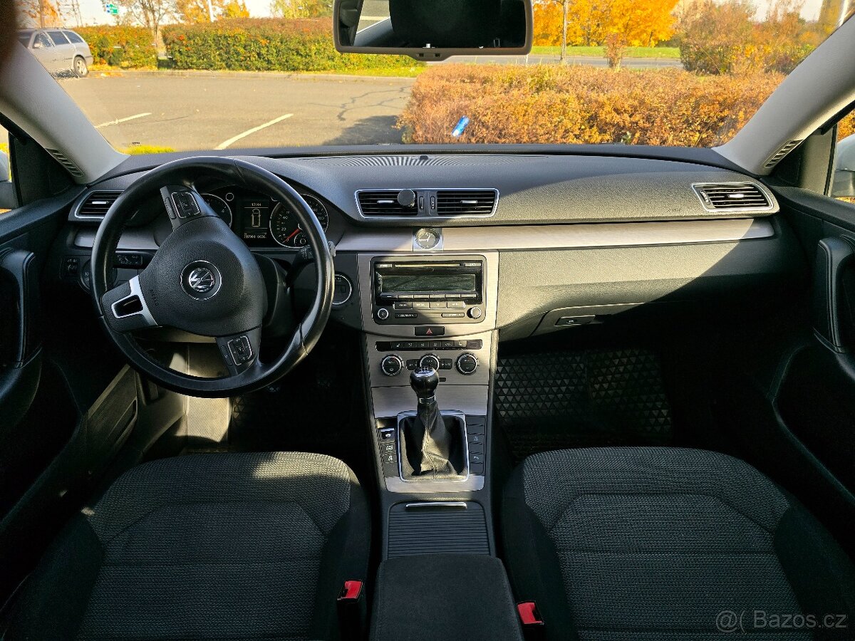 Volkswagen Passat B7 2.0 TDI - 9